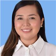 Profesora de apoyo escolar de preescolar y primaria para niños